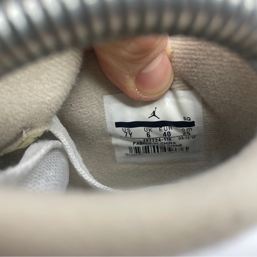 Nike Air Jordan 4 Retro BG “Linen” 2023 - Picture 7 of 8